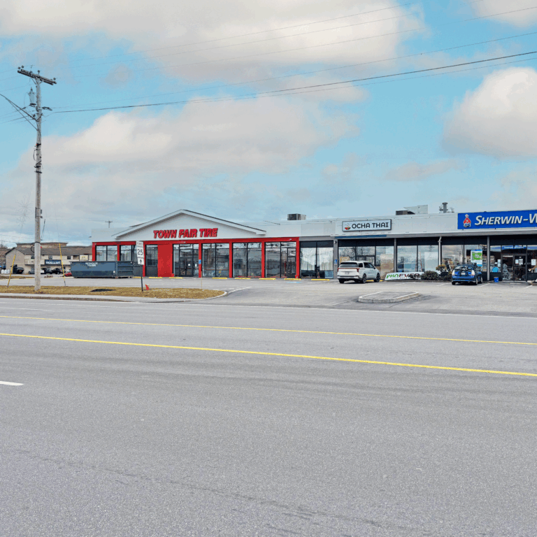 100 Larrabee Road, Westbrook