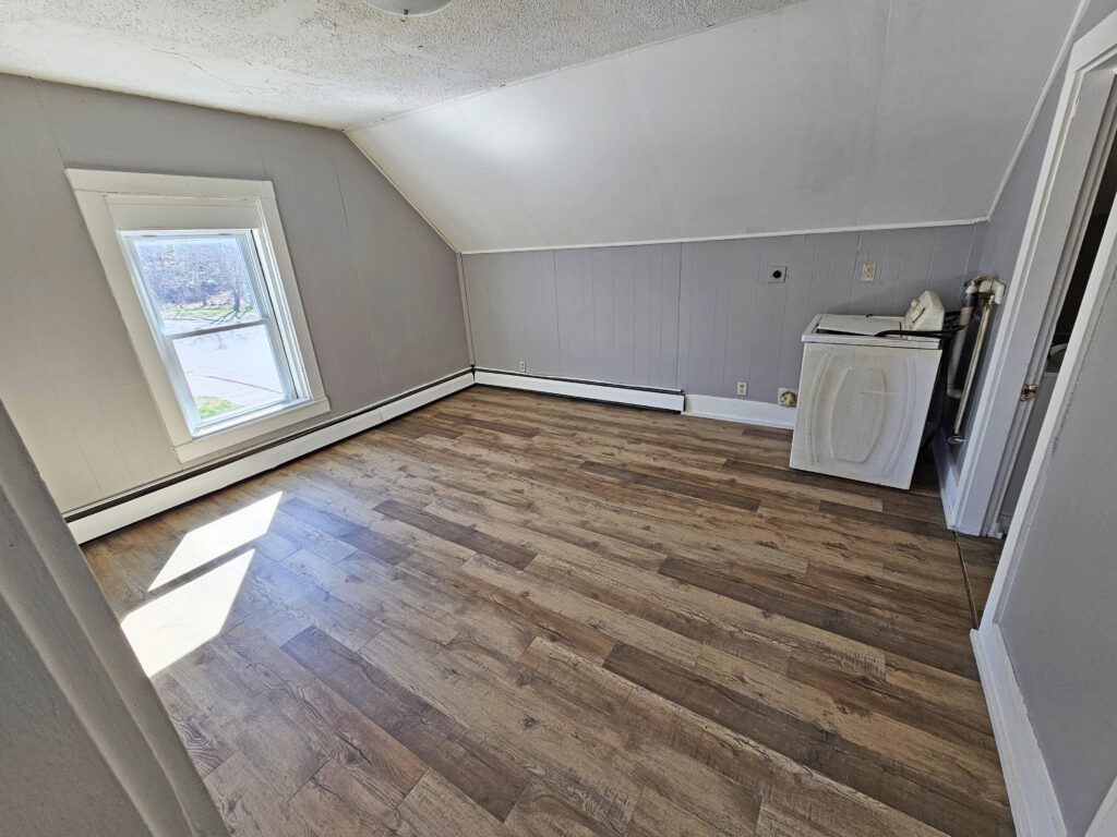 60 Bay Street & 4 Halifax Street, Winslow