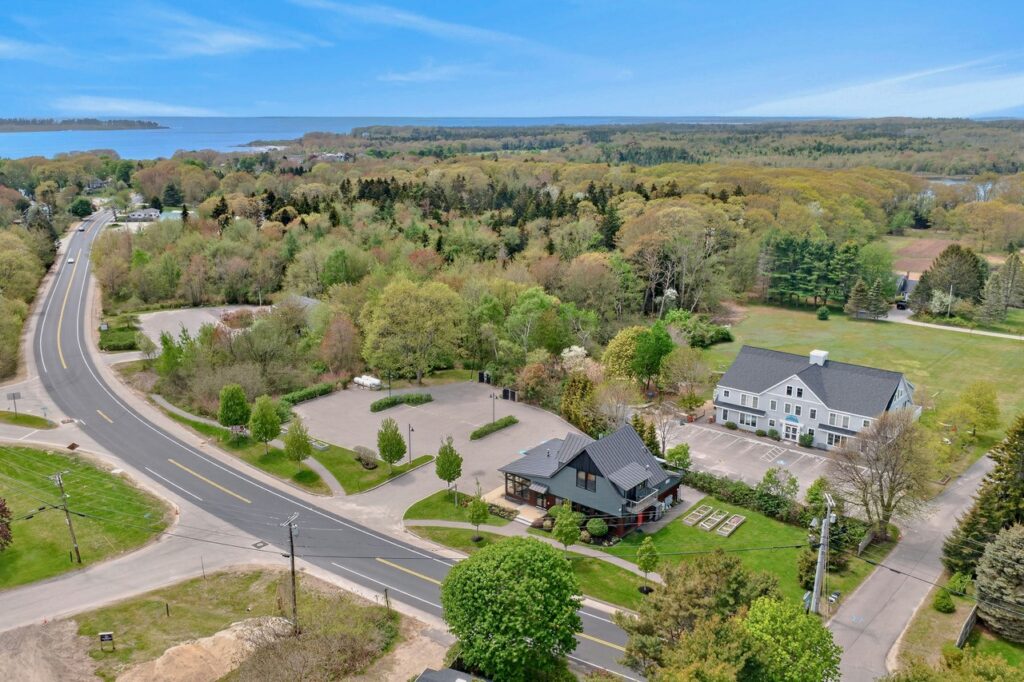517 Ocean House Road, Cape Elizabeth