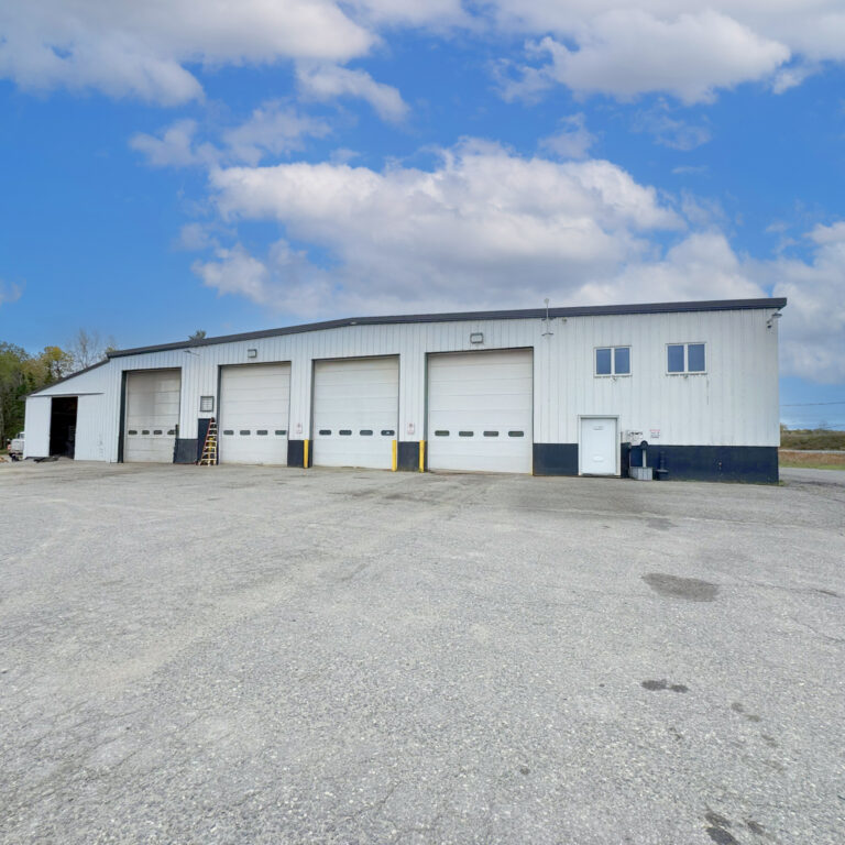 162 Hinckley Road, Clinton