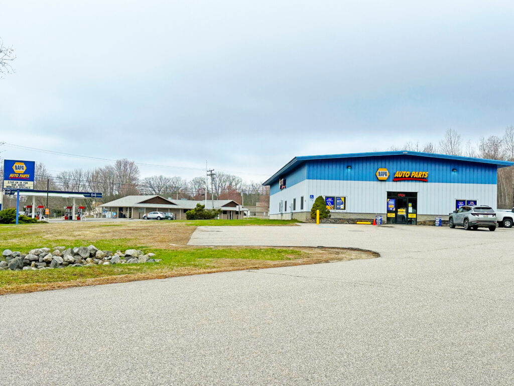 780 Narragansett Trail, Buxton
