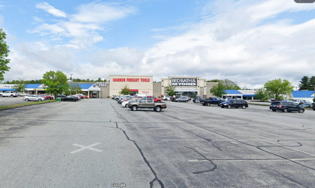 730 Center Street – Auburn Plaza