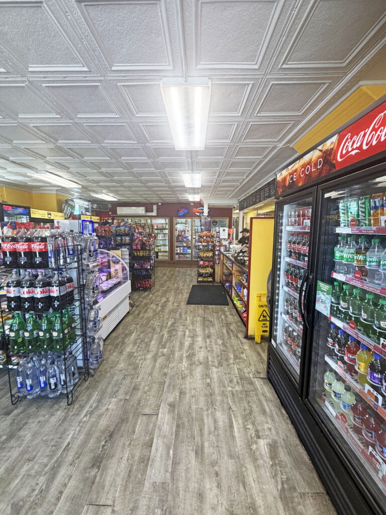 Ferry Village Market : 323 Broadway, South Portland
