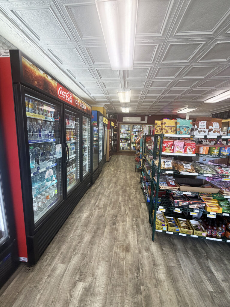 Ferry Village Market : 323 Broadway, South Portland