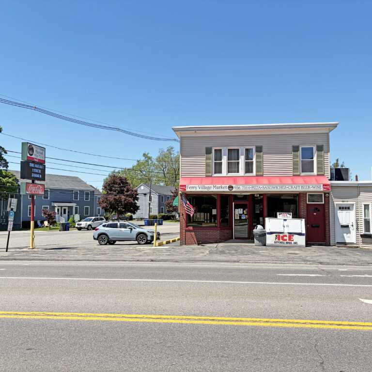 Ferry Village Market : 323 Broadway, South Portland