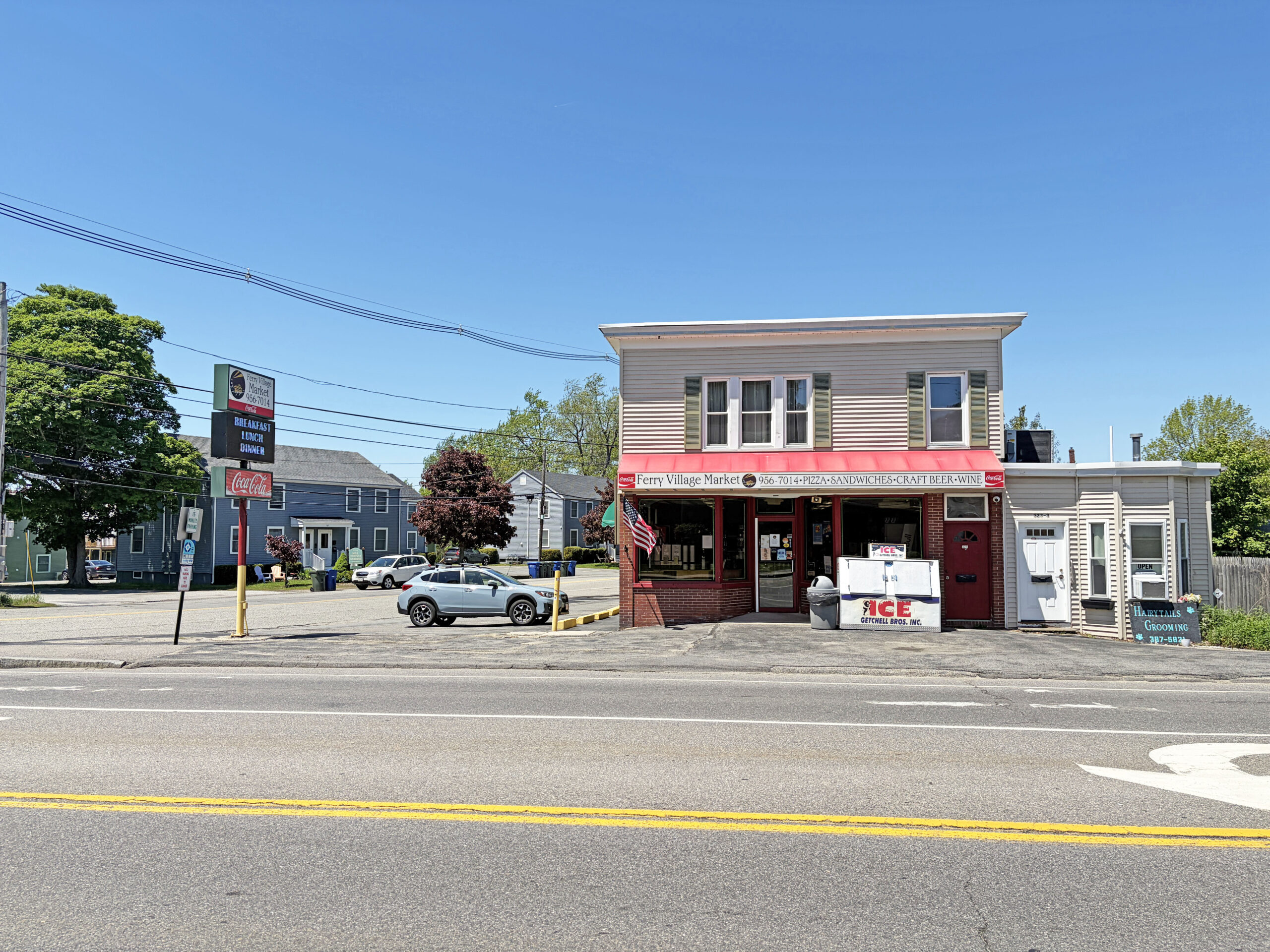 Ferry Village Market : 323 Broadway, South Portland