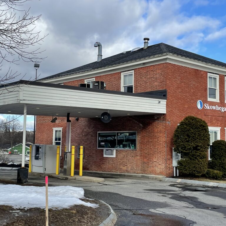 134 Hannaford Drive, Farmington