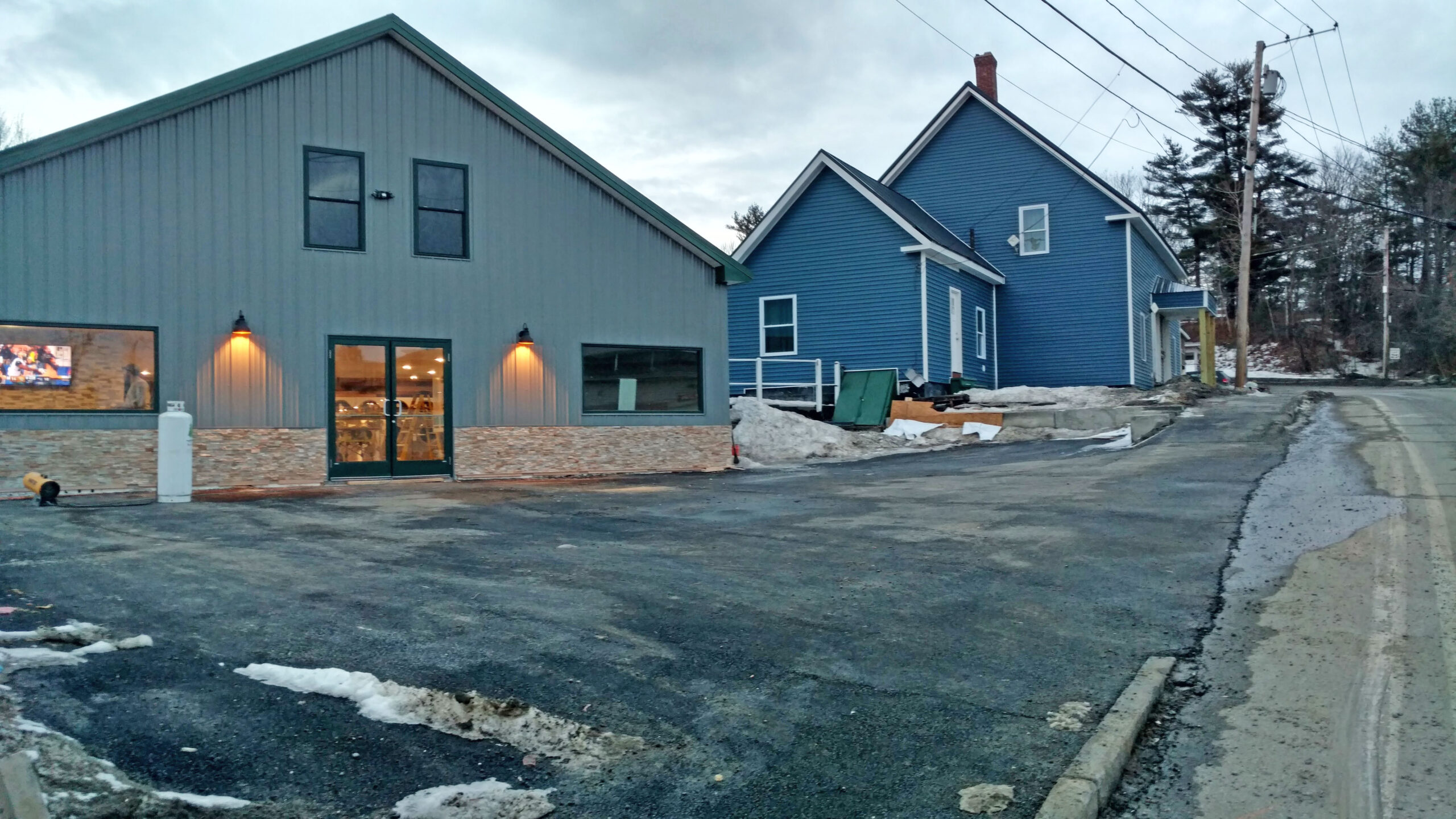 60 Bay Street & 4 Halifax Street, Winslow