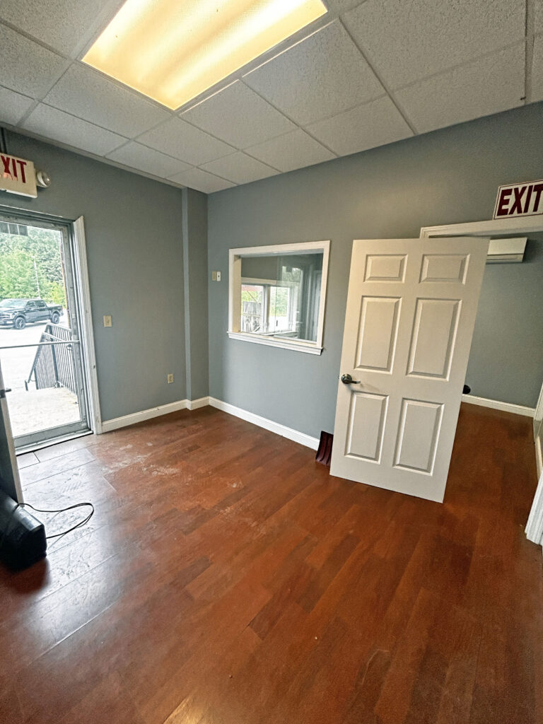 10 Arctic Circle, Biddeford