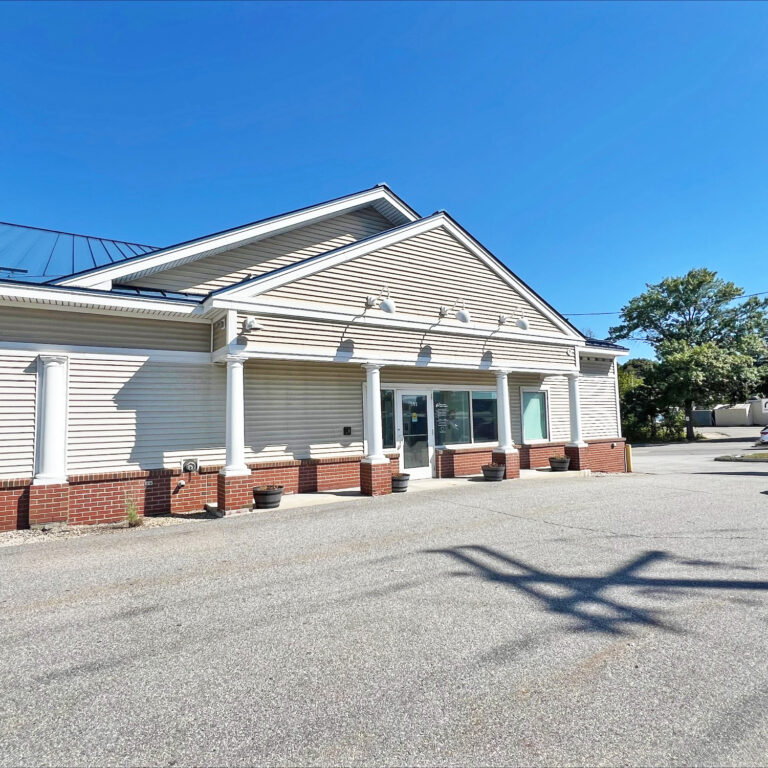 593 Center Street, Auburn