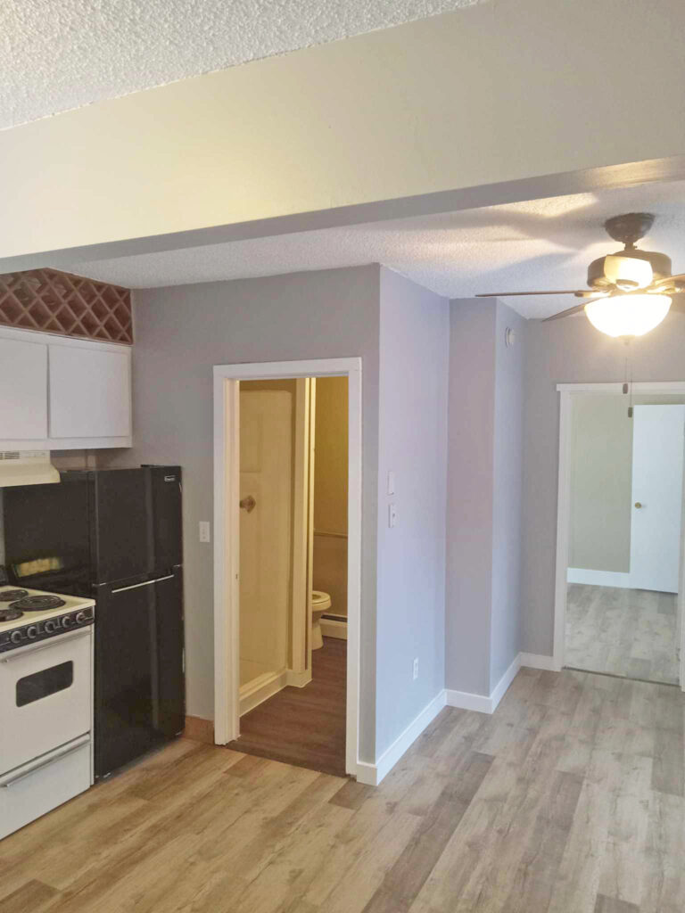 60 Bay Street & 4 Halifax Street, Winslow