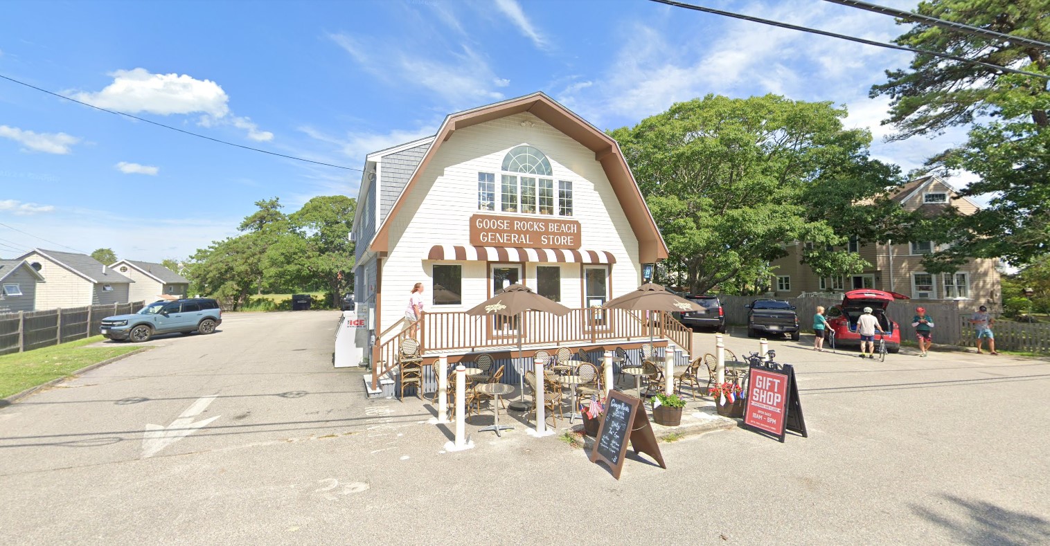 Goose Rocks Beach General Store