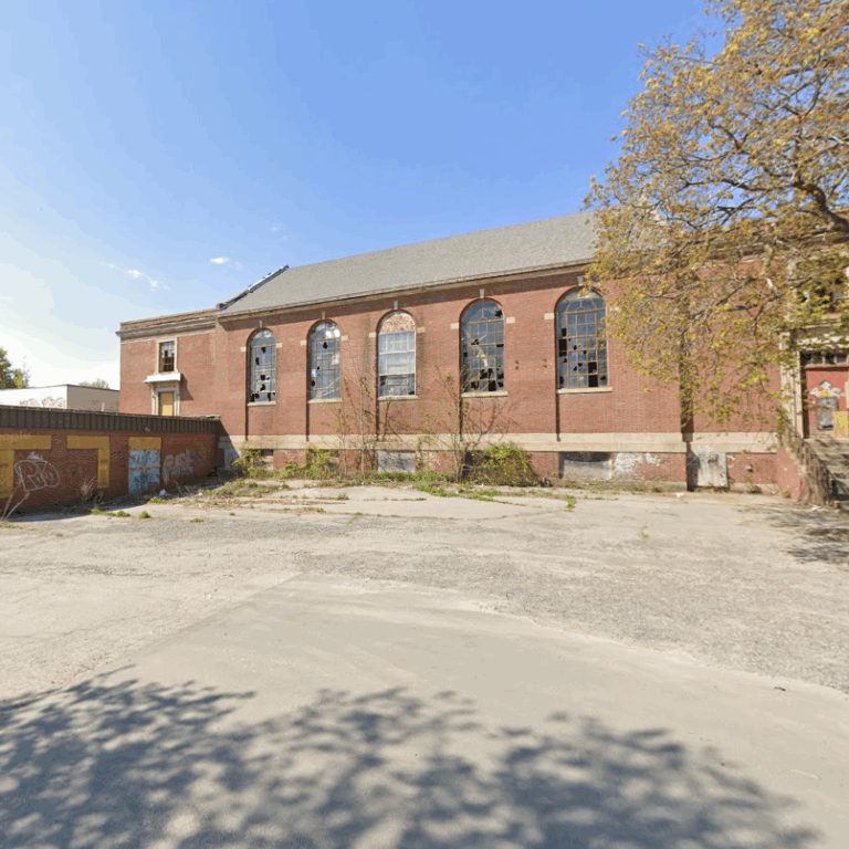 6 Main Place, Waterville